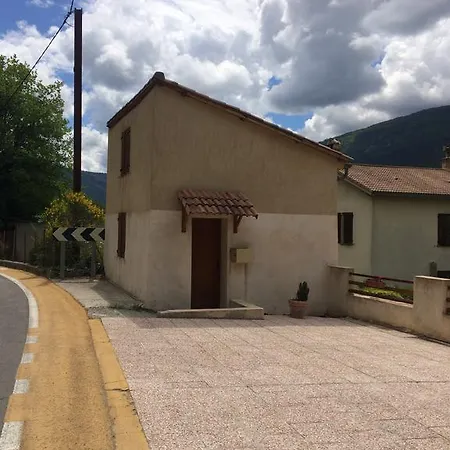 Holiday home Gite Loisirs Provence Annot